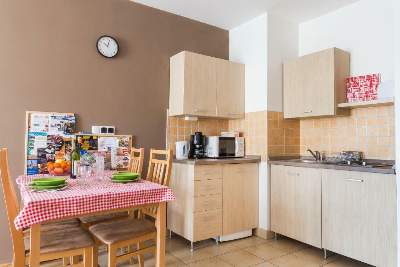 Mse Apartman Мисколк Екстериор снимка