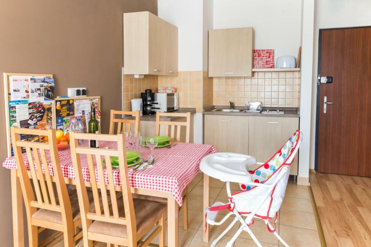 Mse Apartman Мисколк Екстериор снимка