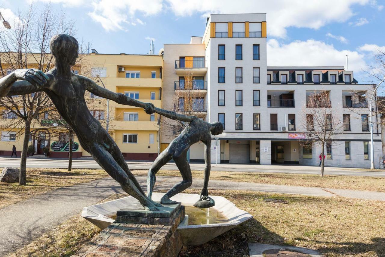 Mse Apartman Мисколк Екстериор снимка